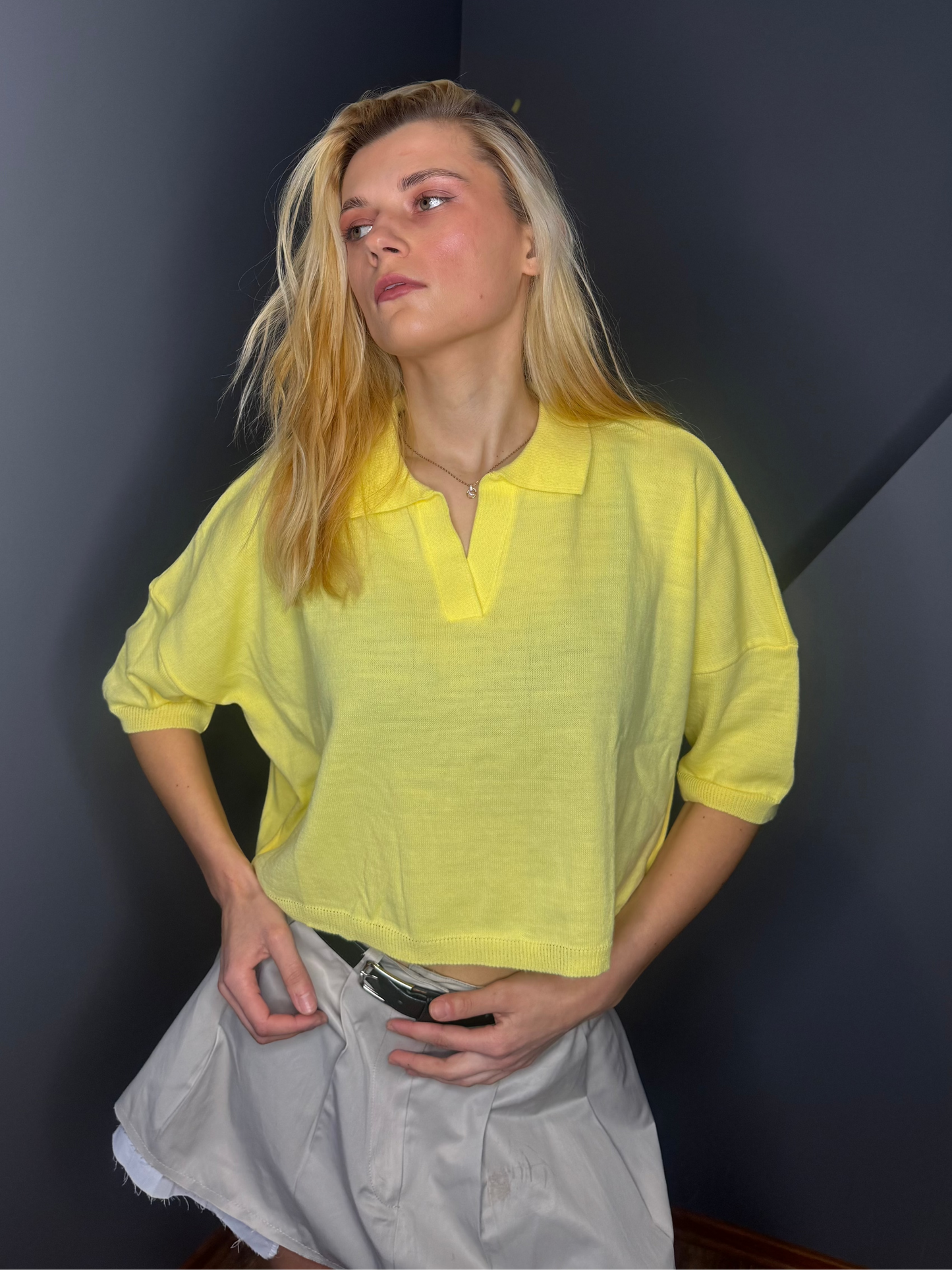 Ar Polo kakla Izgriezumu teksturēta Blūze - dzeltena