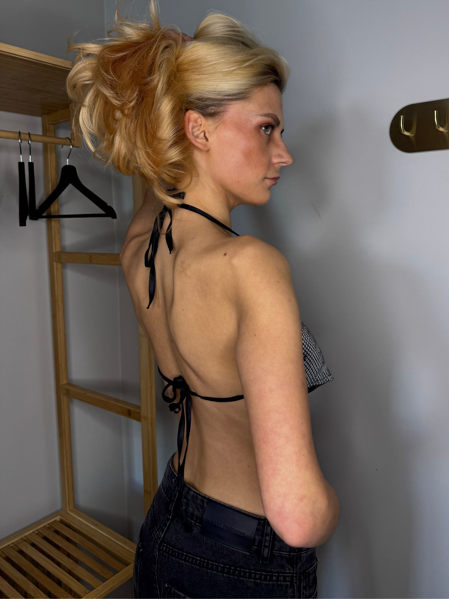 Spīdošs Trijstūra formas CROPTOP- pelēks