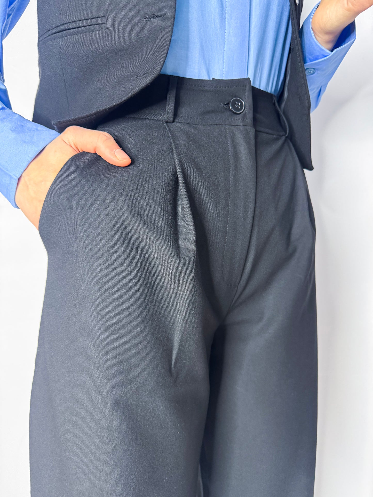 Brīvas auduma bikses