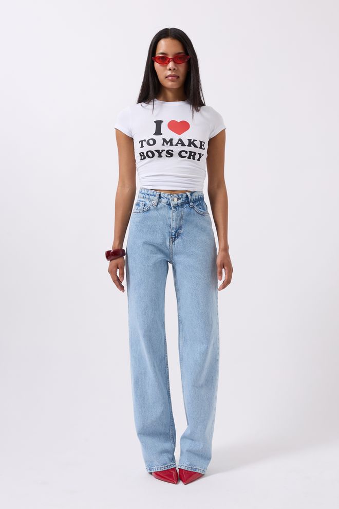 Īss T-krekls ar izšuvumu un apdruku - balts