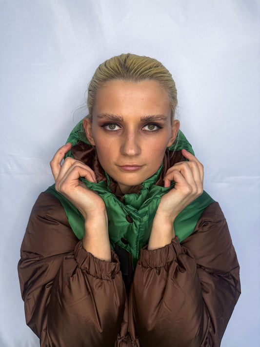 Divu toņu jaka ar kapuci - kafija - zaļa